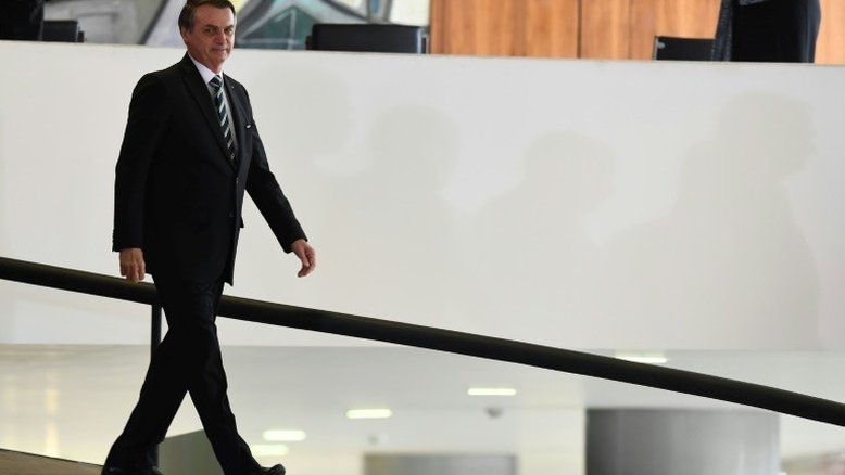 Bolsonaro passa por exames em Brasília