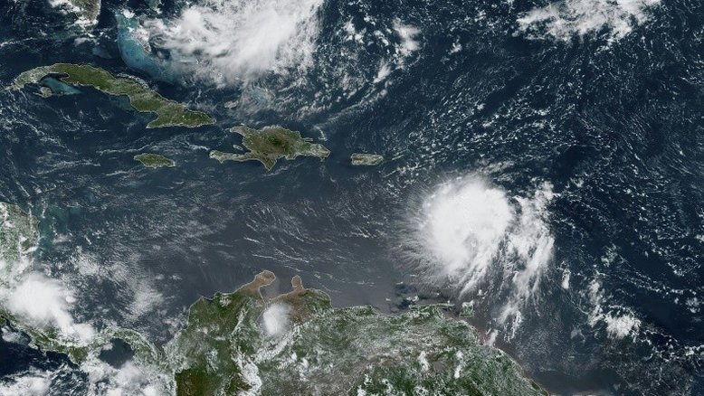 Porto Rico se mobiliza para chegada de Dorian