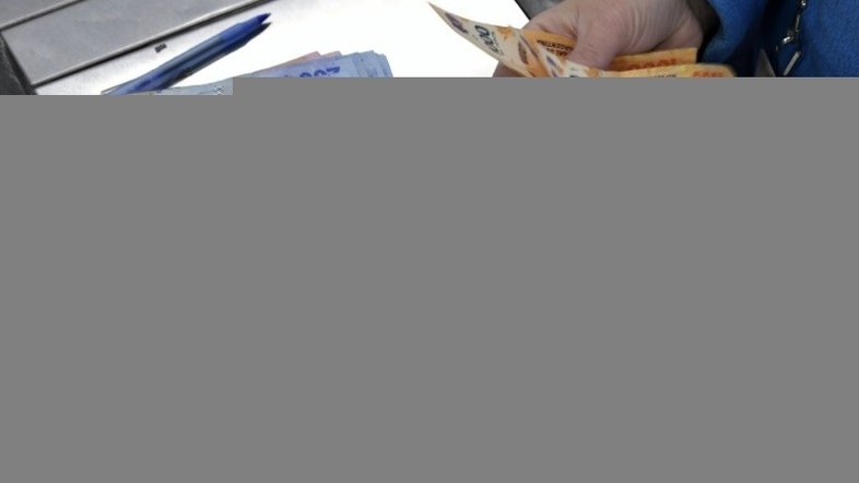 Moeda argentina tem dia de trégua após plano de adiar pagamento da dívida