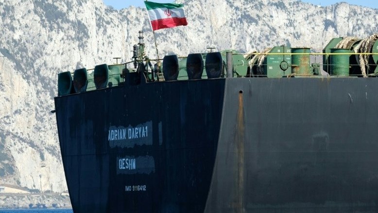 Petroleiro iraniano é muito grande para atracar em porto da Grécia