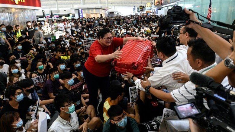 EUA: China está movendo tropas para fronteira com Hong Kong