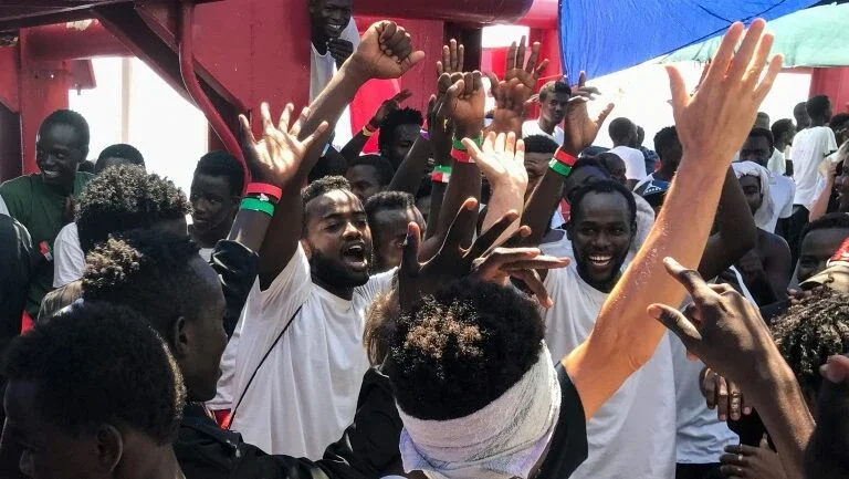 Europa aceita receber os 356 migrantes do 