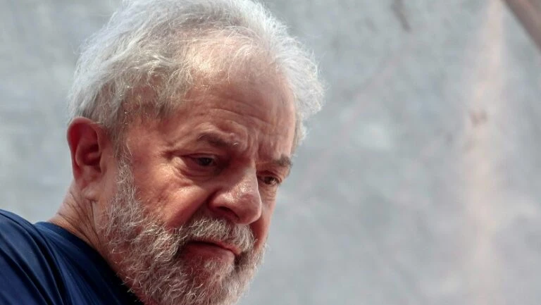 Lava Jato denuncia Lula e seu irmão, Frei Chico, por 