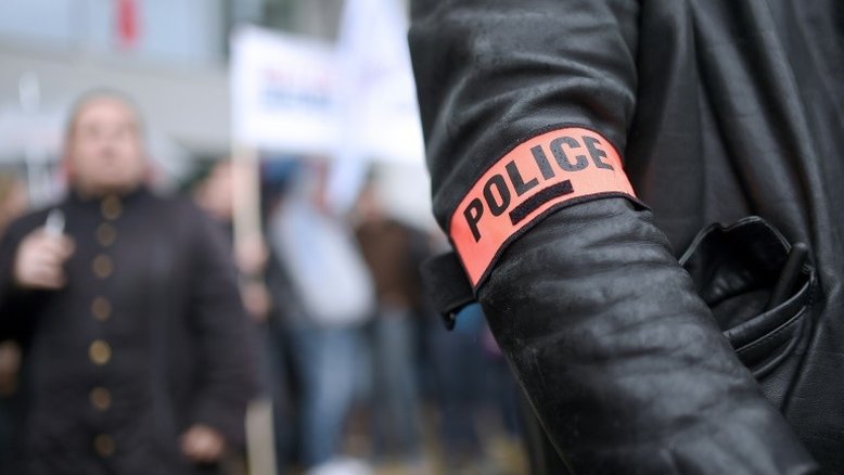 Ataque com arma branca deixa um morto e oito feridos na França