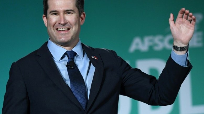Corrida democrata pela Casa Branca em 2020 perde outro candidato