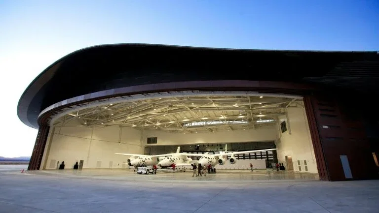 Virgin Galactic apresenta nova sede e anuncia próximos testes