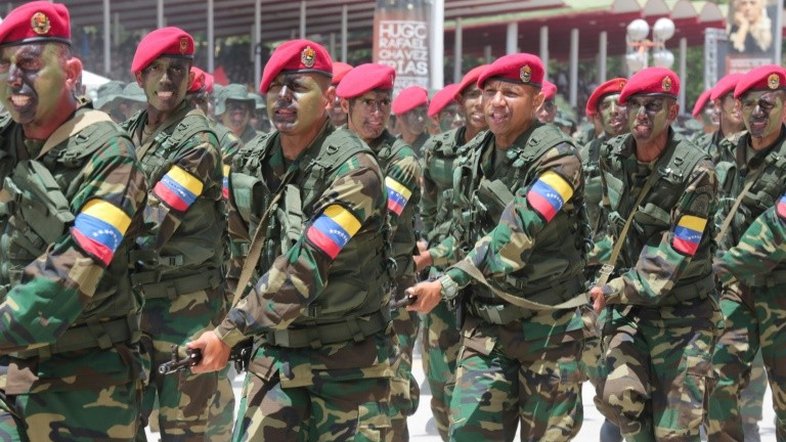Venezuela realiza exercícios militares na fronteira com a Colômbia