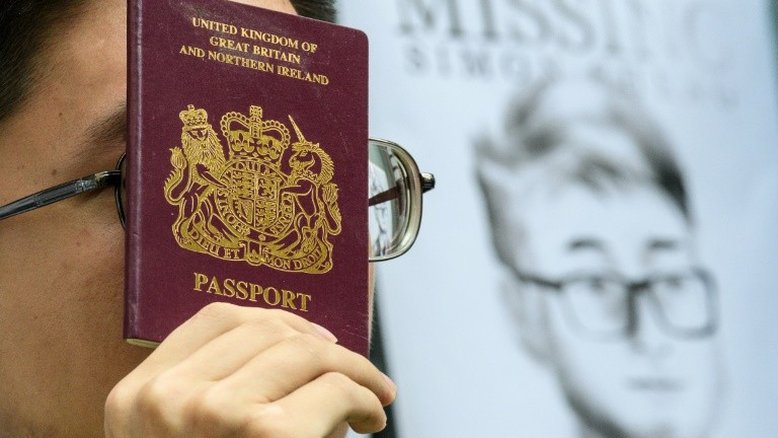 China confirma detenção de funcionário do consulado britânico em Hong Kong