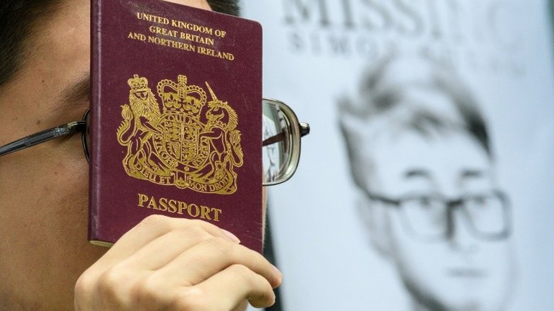 China confirma detenção de funcionário do consulado britânico em Hong Kong