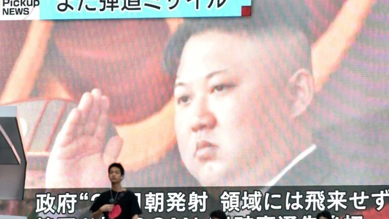 Kim Jong Un supervisionou testes com 