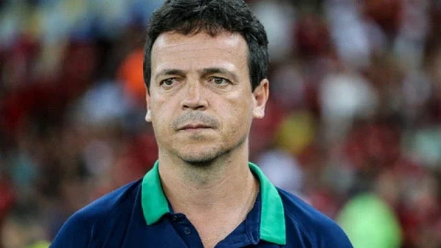 Após derrota para o CSA, Fluminense demite Fernando Diniz