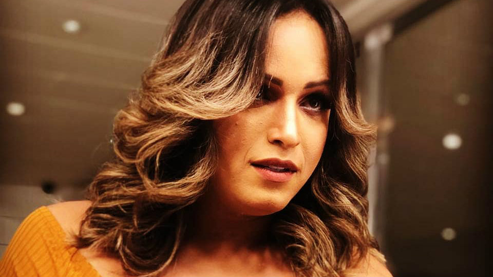Lisa Gomes, repórter do TV Fama, irá processar o cantor Bruno por transfobia