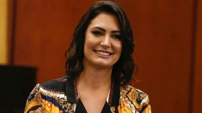 Michelle Bolsonaro se defende de suspeita de 