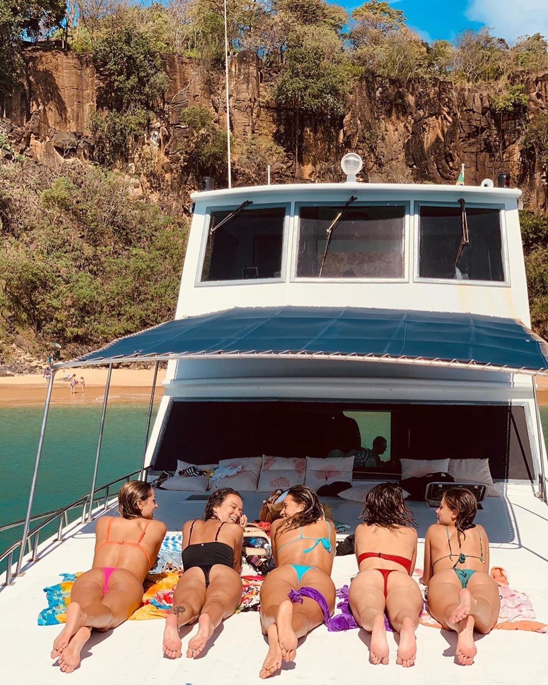 Sasha aparece curtindo dia de sol com amigos em Fernando de Noronha 16 Sasha aparece curtindo dia de sol com amigos em Fernando de Noronha
