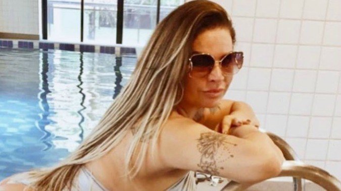 Porno amador brasileiro so ezcandalosa Gozando no pau do negao
