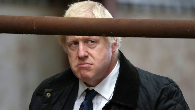 Boris Johnson em clima de campanha eleitoral apesar da oposição do Parlamento