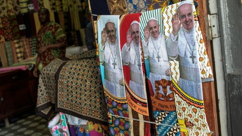 Papa chega a Moçambique, primeira etapa de sua visita à África
