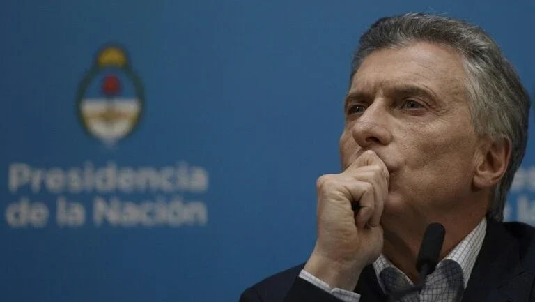 Macri promete tomar decisões necessárias para estabilizar economia