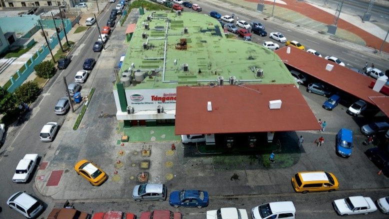 Por falta de combustível, Cuba é obrigada a desacelerar