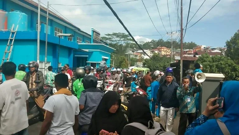 Terremoto no leste da Indonésia deixa 20 mortos