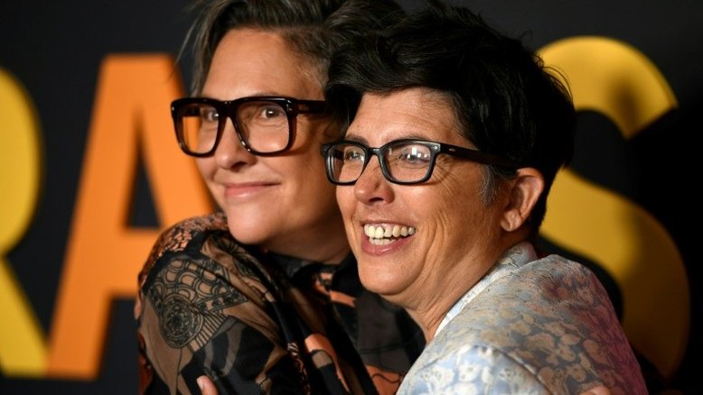 Série "Transparent" se despede com um musical