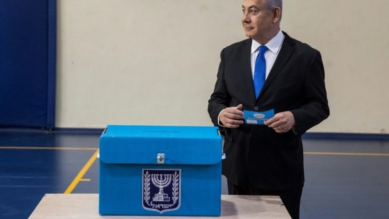Israel: projeções mostram empate técnico entre Netanyahu e Gantz
