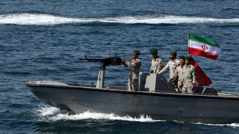 Irã intercepta navio perto de importante rota de transporte petroleiro
