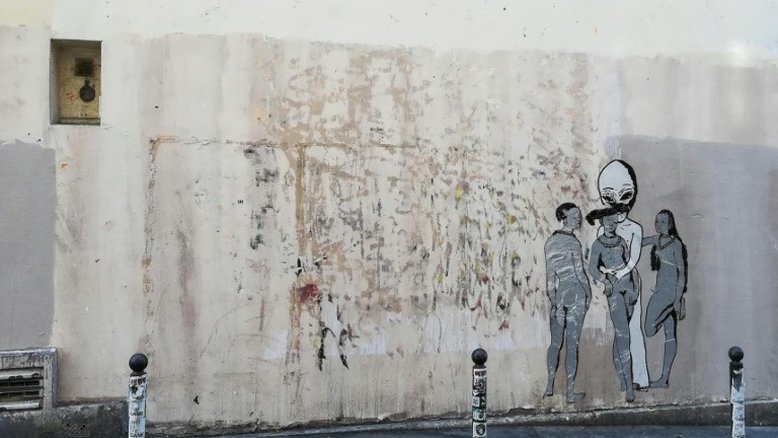 Obra de Banksy roubada no centro de Paris