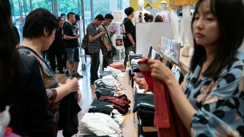 Consumir menos e renovar o guarda-roupa, a nova equação da moda