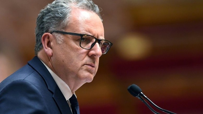 Presidente da Assembleia Nacional francesa é indiciado por suspeita de favoritismo