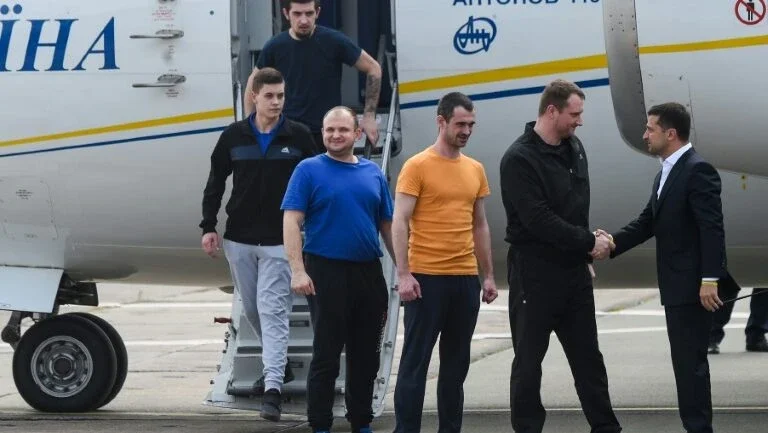 Triunfo de Zelenski na troca de presos entre Kiev e Moscou terá um preço