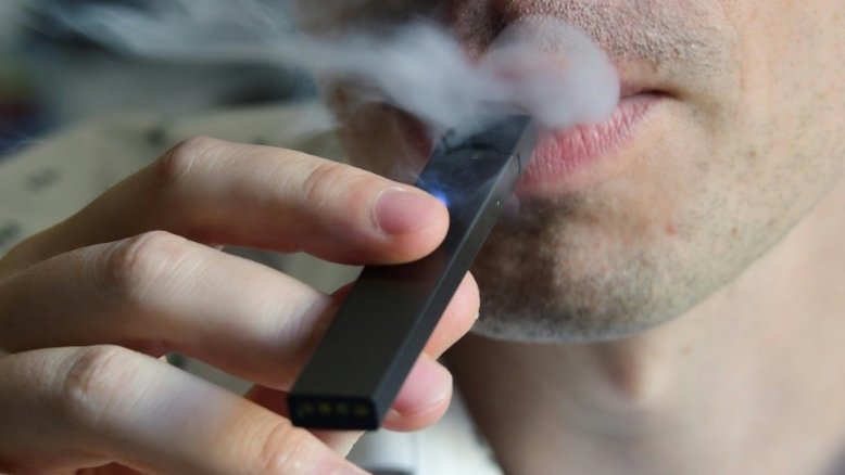 Canadá registra primeira hospitalização vinculada a cigarros eletrônicos