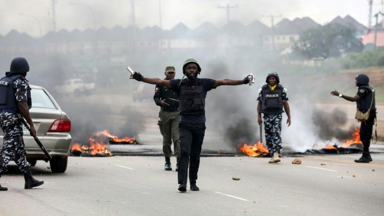 África do Sul fecha embaixada na Nigéria após violência xenófoba