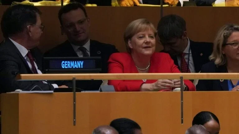 Merkel se reunirá com Trump e Rohani na ONU