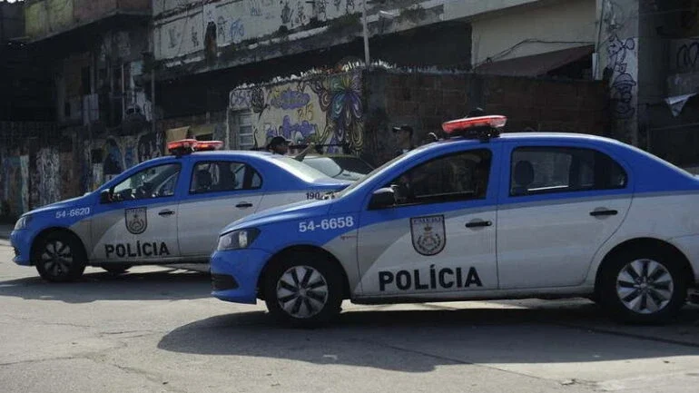 Festa junina termina com 5 mortos e 8 feridos a tiros na zona norte do Rio