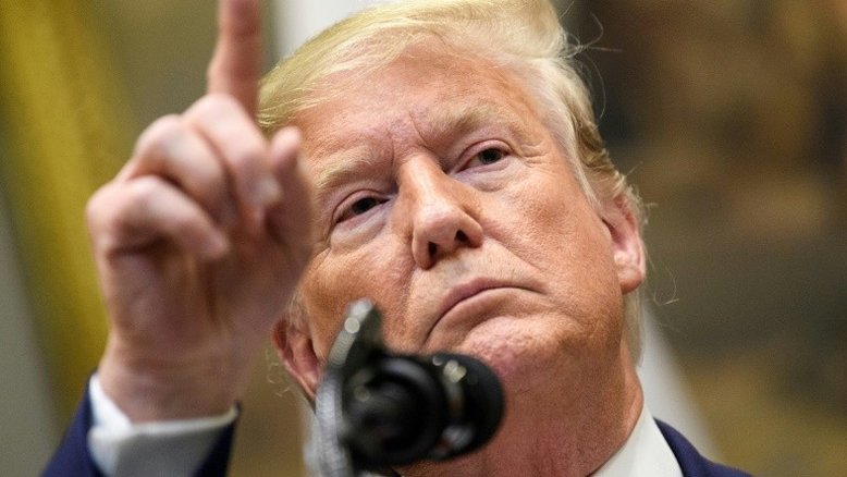 Trump decide enfrentar Congresso em meio a processo de impeachment