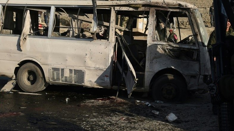 Ataque contra ônibus deixa 10 mortos no Afeganistão
