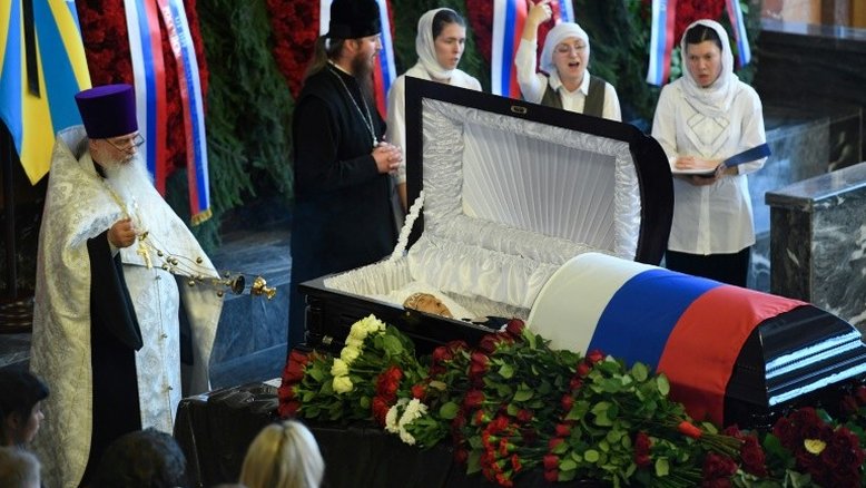 Rússia se despede do primeiro homem a caminhar no espaço