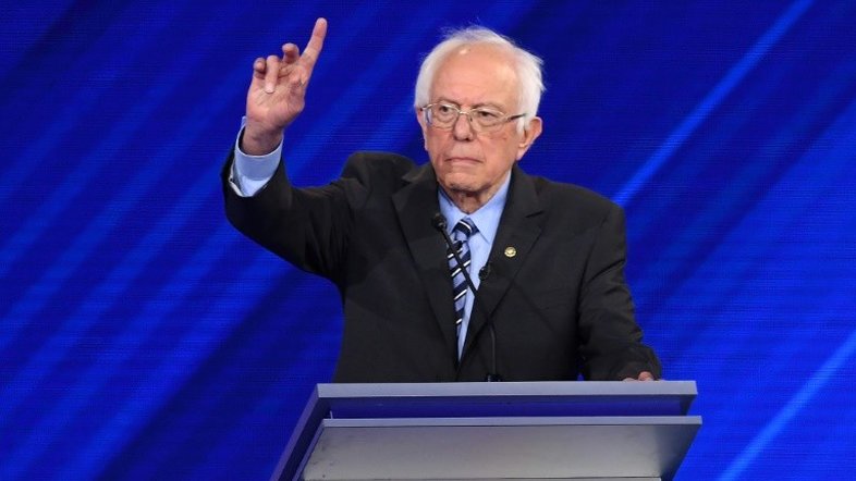 Senador americano Bernie Sanders se recupera de cirurgia