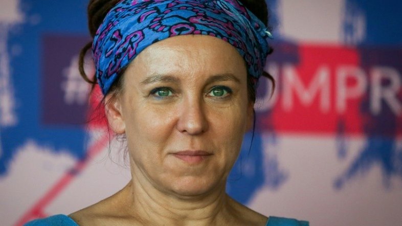 Polonesa Olga Tokarczuk e austríaco Peter Handke levam Nobel de Literatura 2018 e 2019