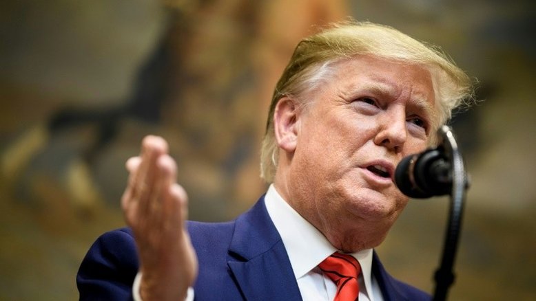Presidente da Ucrânia nega tentativa de chantagem de Trump