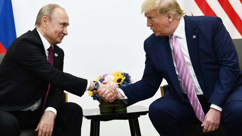Investigação de republicanos revela que Rússia ajudou Trump em 2016