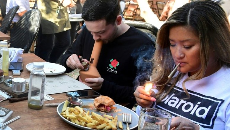 Primeiro coffeeshop dos EUA abre em Hollywood