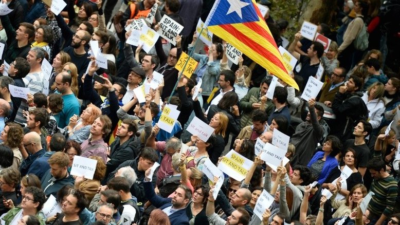 Líderes políticos visitam a Catalunha, foco de campanha eleitoral