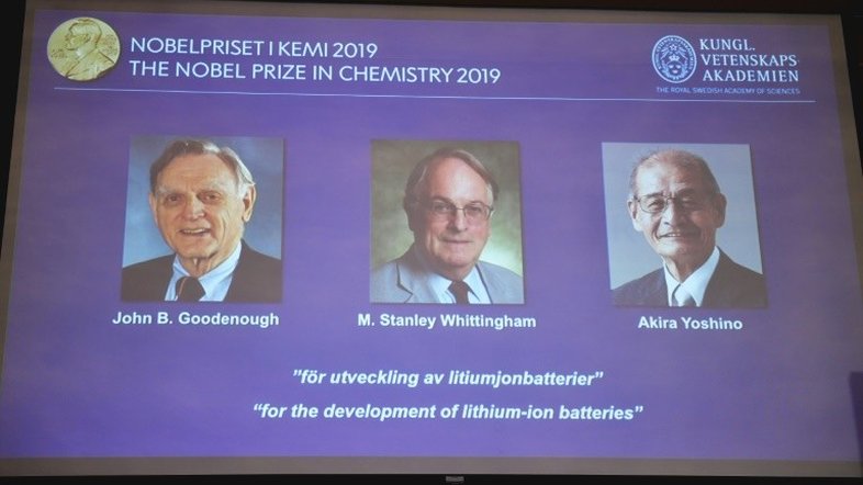 Nobel de Química vai para trio americano-britânico-japonês por baterias de lítio