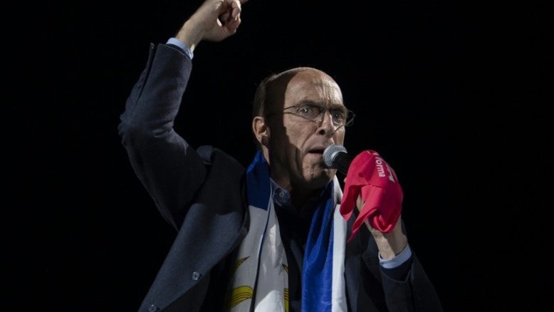 Uruguai encerra campanha para eleição presidencial de domingo