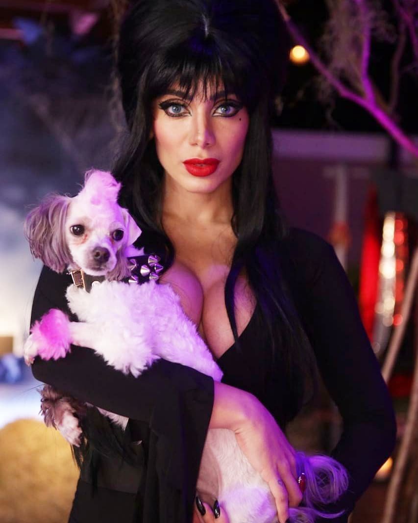 Anitta promove festa de Halloween em sua casa no Rio de Janeiro 7 Anitta promove festa de Halloween em sua casa no Rio de Janeiro