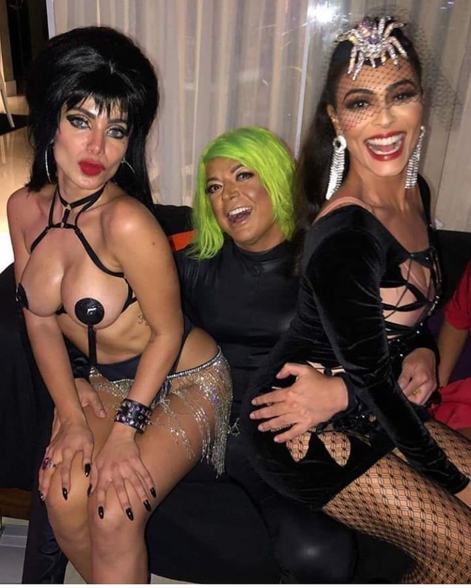 Anitta promove festa de Halloween em sua casa no Rio de Janeiro 9 Anitta promove festa de Halloween em sua casa no Rio de Janeiro