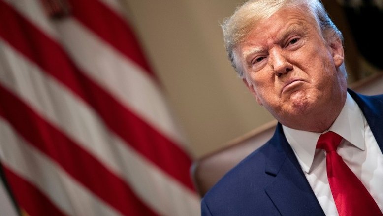 Depoimento 'explosivo' no Congresso põe Trump em apuros