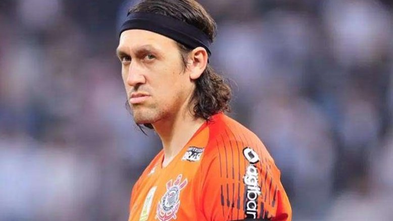 Com Pedrinho expulso no 1º tempo, Corinthians é eliminado da Libertadores